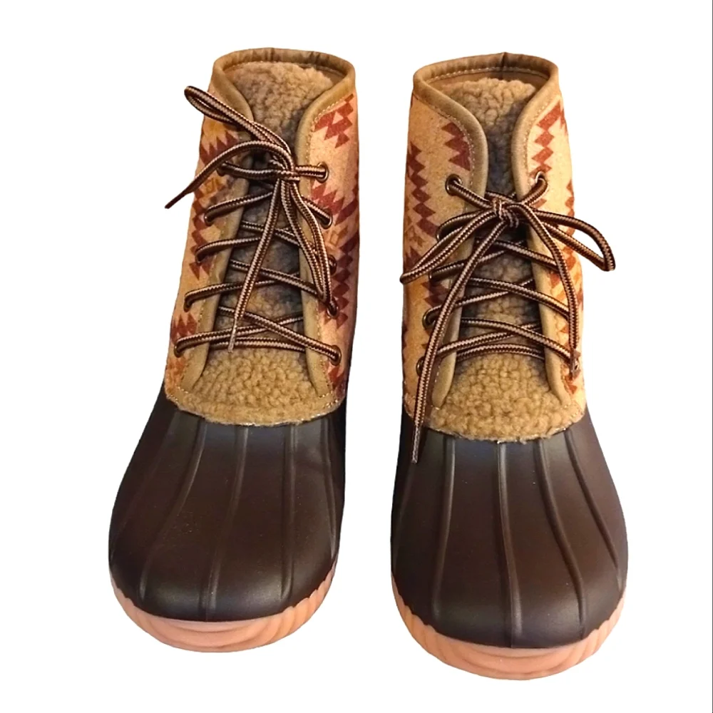 Simply Southern Aztec Print Lace Up Bootie Duck Boot Size 9 New